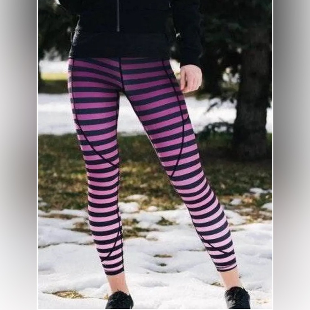 ZYIA Purple Ombré Stripe Pocket Light N Tight Leggings